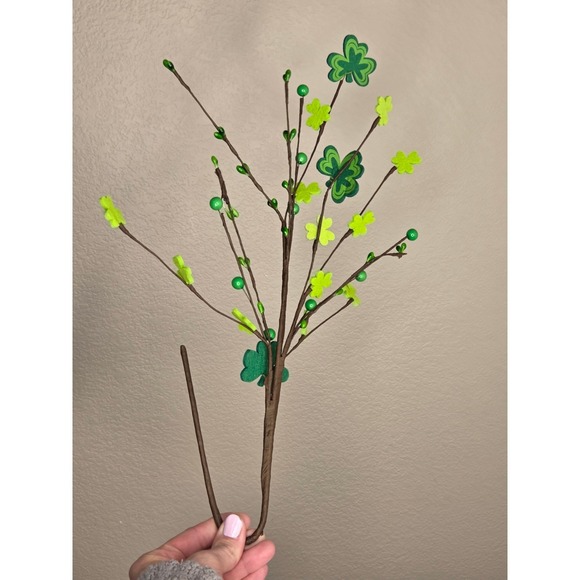 St. Patricks Day Green Clover Pip Berries Floral Pick Stem Spray Branch - Picture 2 of 11